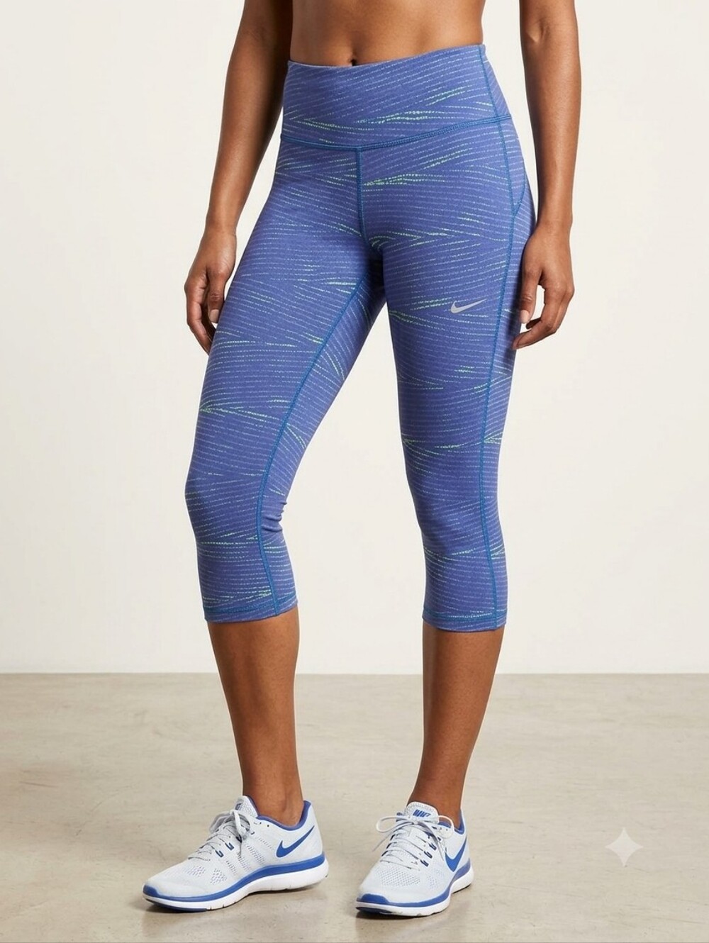 Nike Medium Blue Wave-Pattern Cropped Capri-Length Leggings